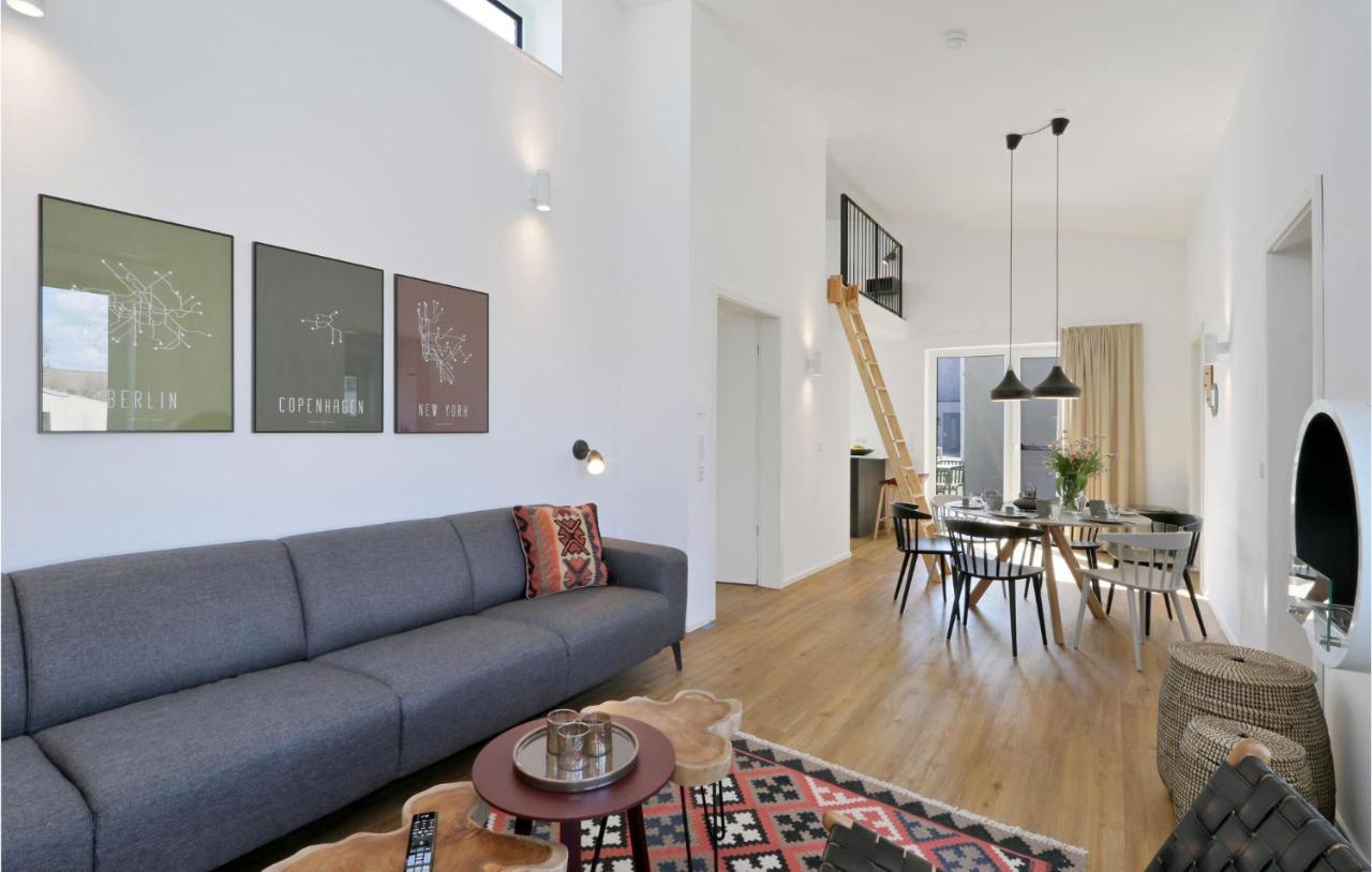 Amazing Home In Lembruch-Duemmer See With Kitchen Bagian luar foto
