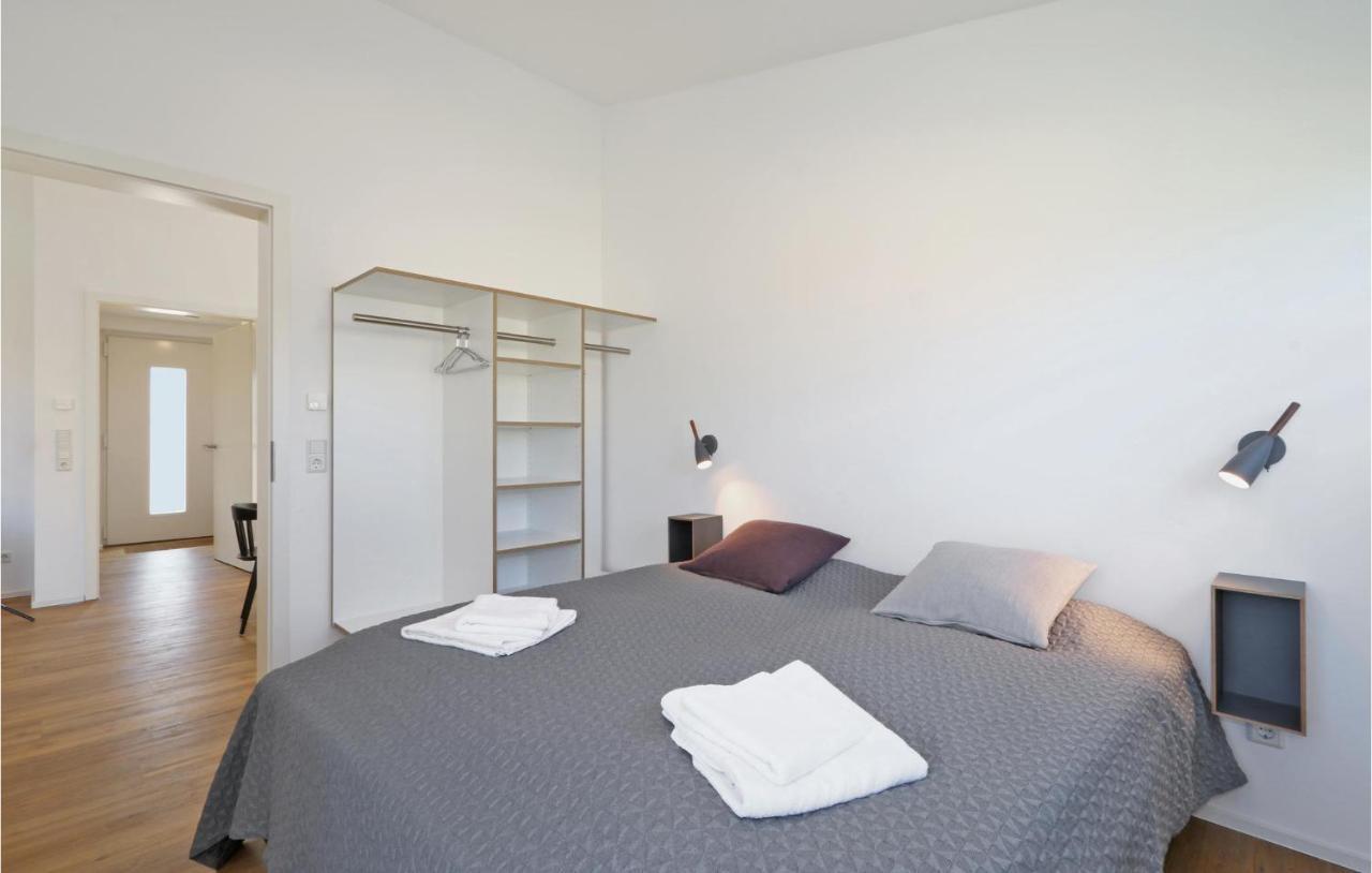 Amazing Home In Lembruch-Duemmer See With Kitchen Bagian luar foto