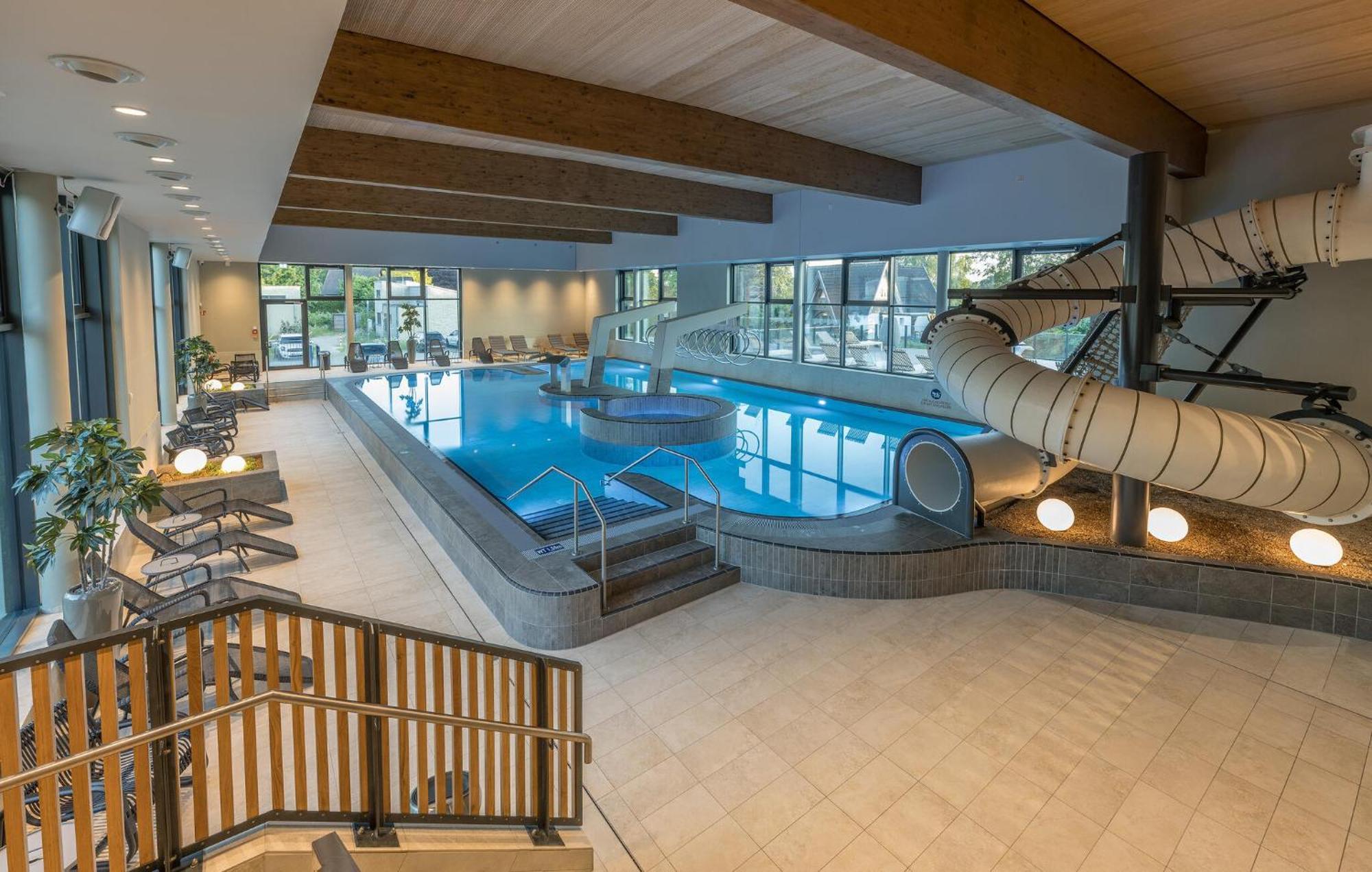 Amazing Home In Lembruch-Duemmer See With Kitchen Bagian luar foto